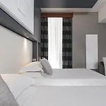 Metropolis 4*