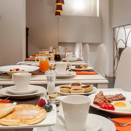 Hotell Metropolis 4*