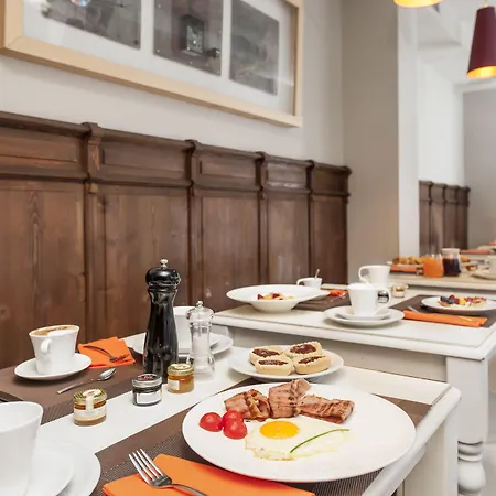 Hotell Metropolis 4*