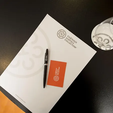 Metropolis Hotell 4*