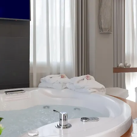 Hotel Metropolis 4*