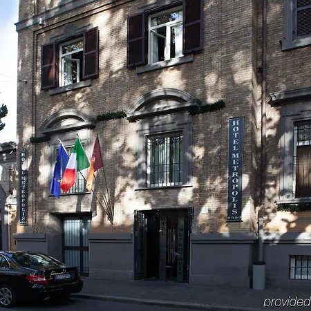 Hotell Metropolis 4*